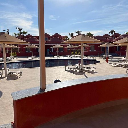 Pickalbatros Laguna Club Resort Sharm El Sheikh Екстер'єр фото The pool at the hotel