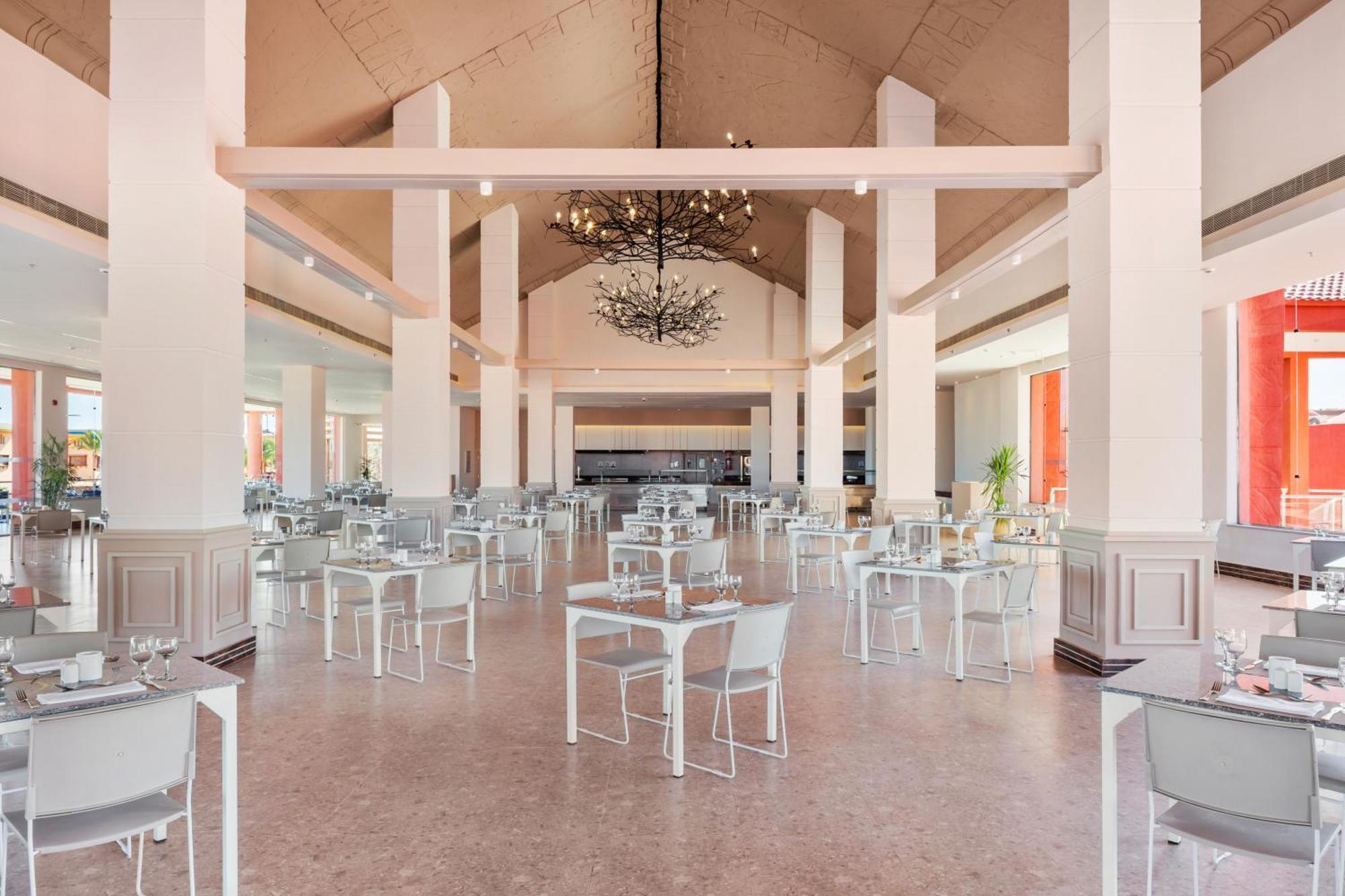 Pickalbatros Laguna Club Resort Sharm El Sheikh Екстер'єр фото The restaurant at the hotel