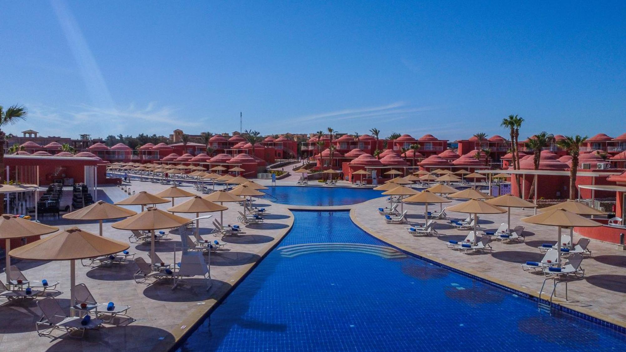 Pickalbatros Laguna Club Resort Sharm El Sheikh Екстер'єр фото The swimming pool at the hotel