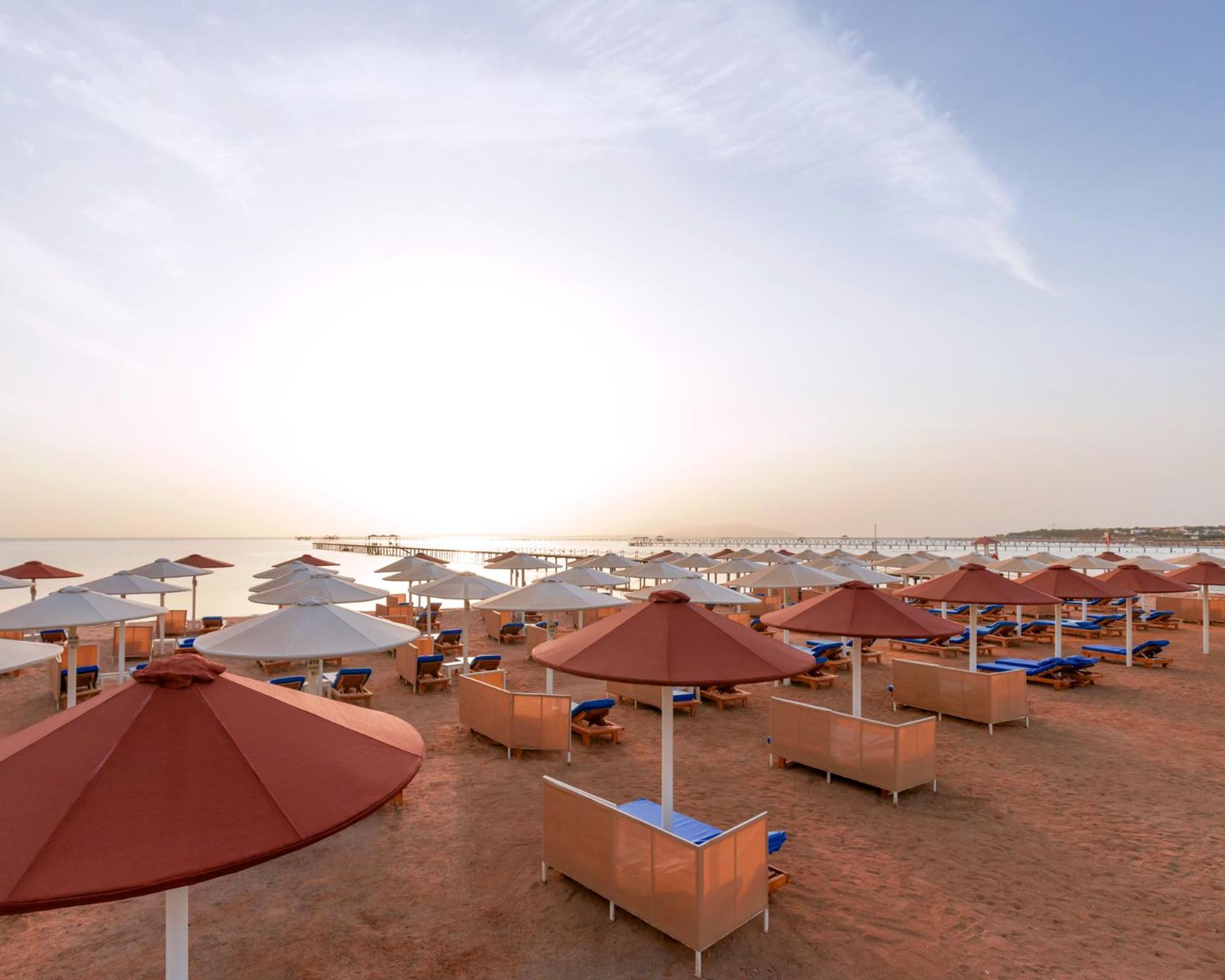 Pickalbatros Laguna Club Resort Sharm El Sheikh Екстер'єр фото Beach at the Grand Hotel